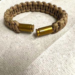 Bullet paracord bracelets
